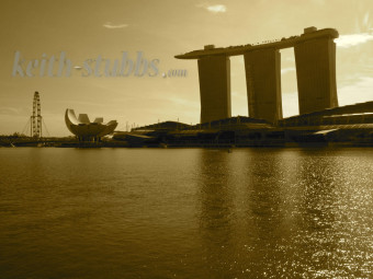 Marina Bay... a cruise liner shaped hotel and a lotus shaped museum