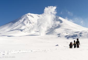 Hiking on Hokkaido's highest peak and an active Volcano, Mt Asahidake