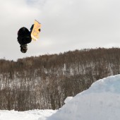 Cayley Alger backslip snowboarding, Niseko